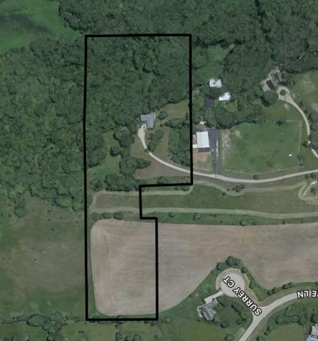 7822 N Pillow Hill Road N, Spring Grove, IL 60081