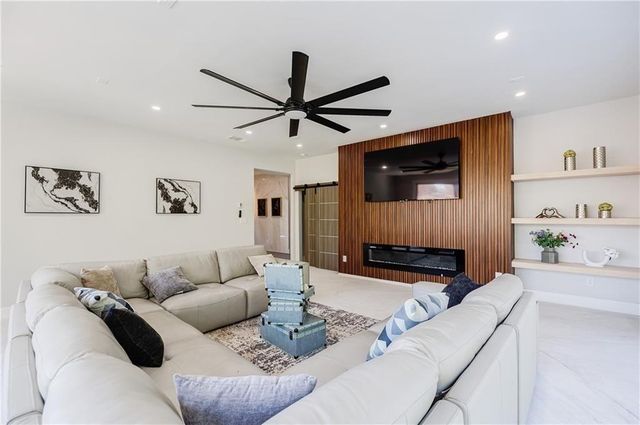 1812 Hunters Glen, Marietta, GA 30062