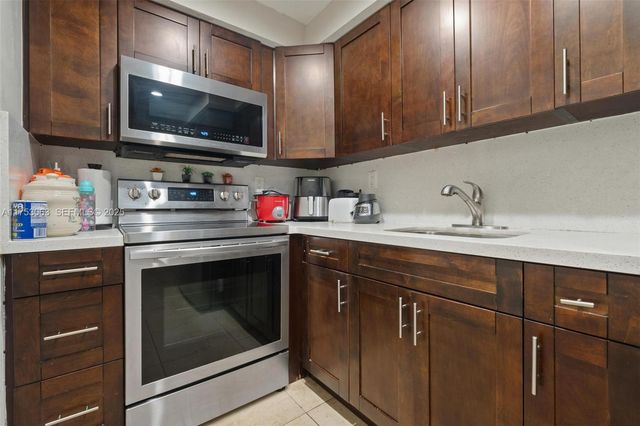 4801 NW 7th Street 109-16, Miami, FL 33126