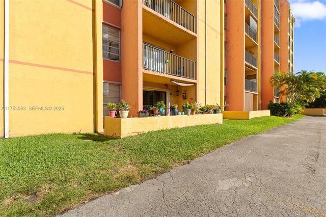 4801 NW 7th Street 109-16, Miami, FL 33126
