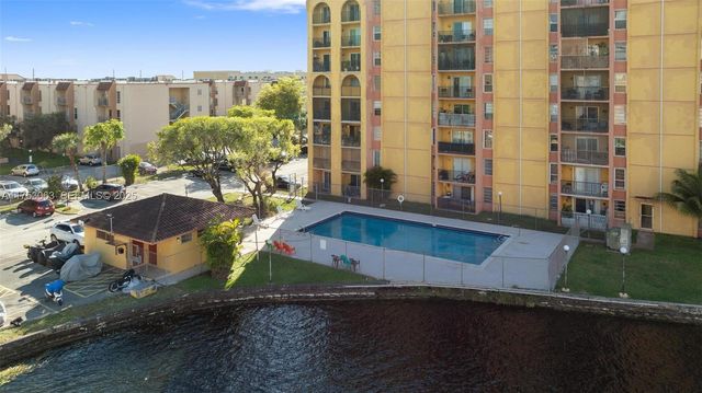 4801 NW 7th Street 109-16, Miami, FL 33126