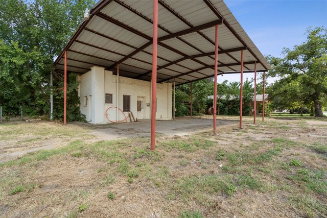 300 N Seaman Street, Eastland, TX 76448