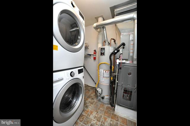 3504-B RAMSBURY CT, Mount Laurel, NJ 08054