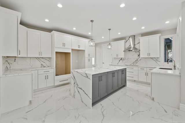 19790 Westchester Drive, Clinton Twp, MI 48038