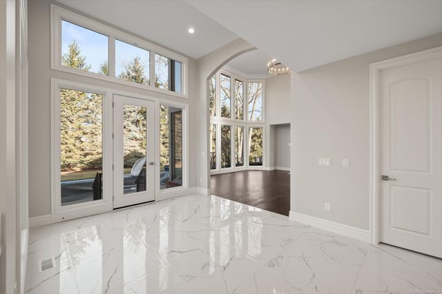 19790 Westchester Drive, Clinton Twp, MI 48038