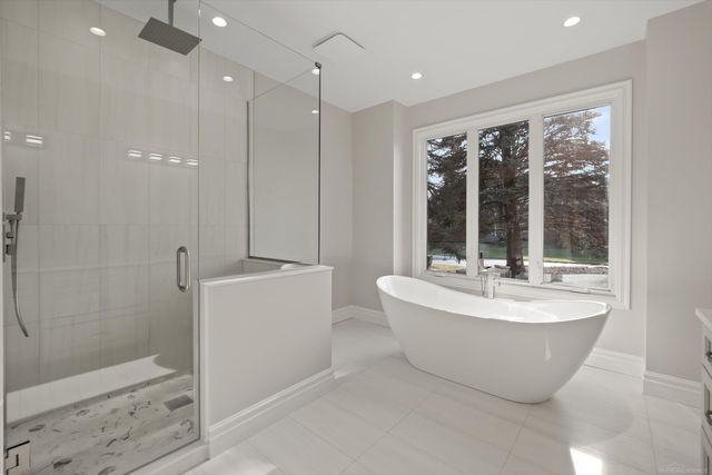 19790 Westchester Drive, Clinton Twp, MI 48038