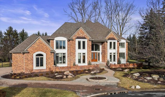 19790 Westchester Drive, Clinton Twp, MI 48038