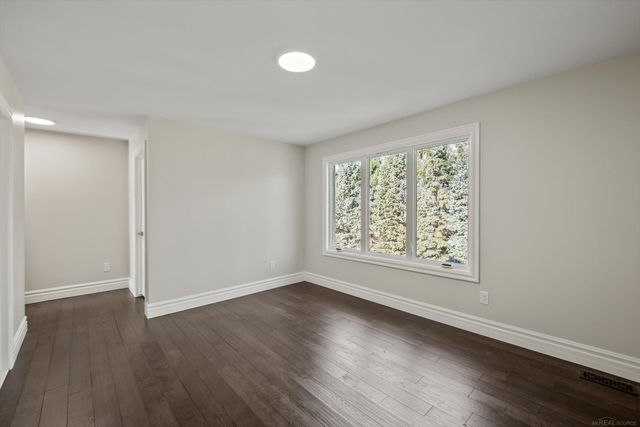 19790 Westchester Drive, Clinton Twp, MI 48038