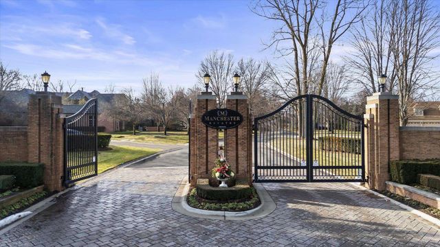 19790 Westchester Drive, Clinton Twp, MI 48038