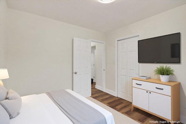 5940 N 72nd STREET, Milwaukee, WI 53218