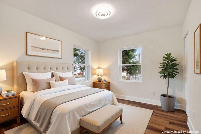 5940 N 72nd STREET, Milwaukee, WI 53218