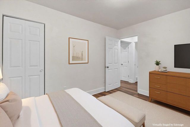 5940 N 72nd STREET, Milwaukee, WI 53218