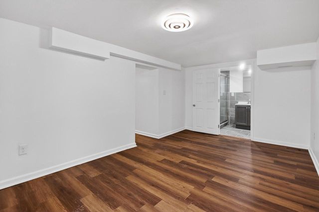 5940 N 72nd STREET, Milwaukee, WI 53218