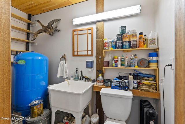 335 Tamarack Ln, Sagle, ID 83860