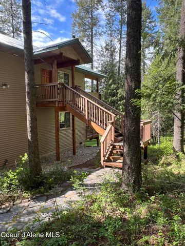 335 Tamarack Ln, Sagle, ID 83860