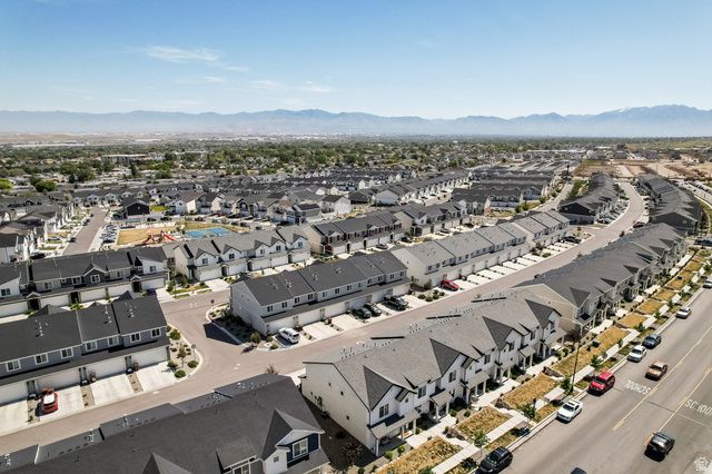8608 W CORDERO DR, Magna, UT 84044