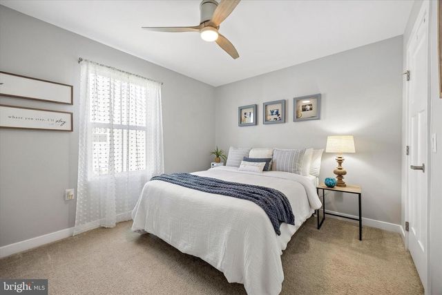 48 SENATORS WAY, Berlin, NJ 08009