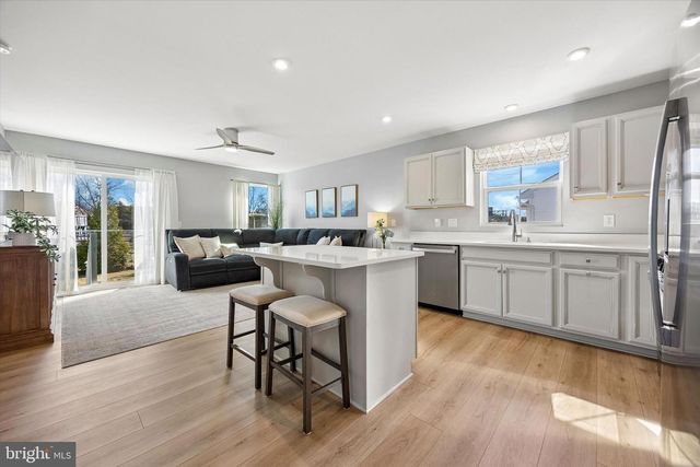 48 SENATORS WAY, Berlin, NJ 08009