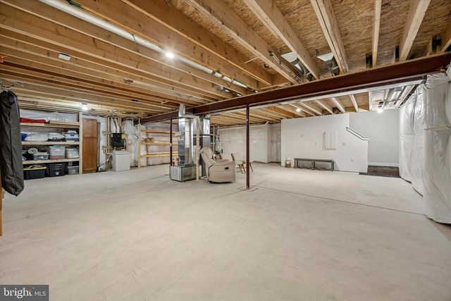 48 SENATORS WAY, Berlin, NJ 08009