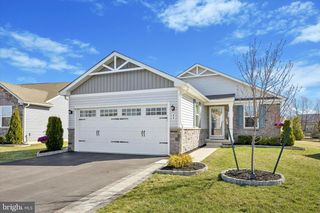 48 SENATORS WAY, Berlin, NJ 08009