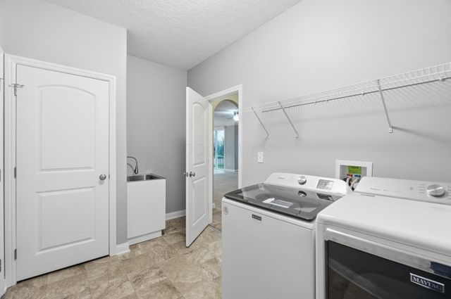 1250 Caribou Run, Delaware, OH 43015