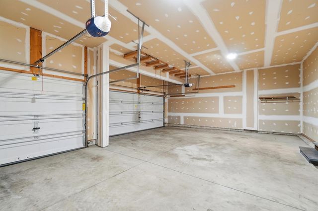 1250 Caribou Run, Delaware, OH 43015