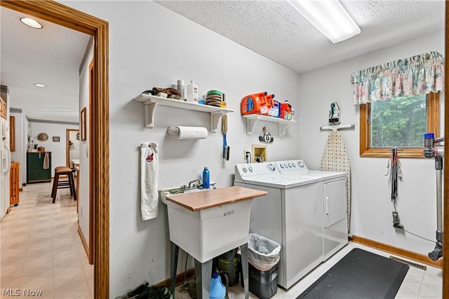 2660 S Medina Line Road, Wadsworth, OH 44281
