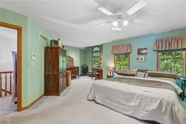 2660 S Medina Line Road, Wadsworth, OH 44281