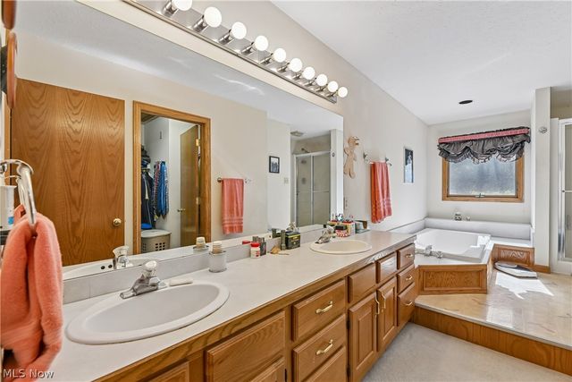 2660 S Medina Line Road, Wadsworth, OH 44281