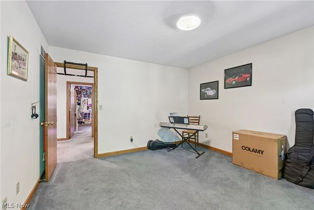 2660 S Medina Line Road, Wadsworth, OH 44281