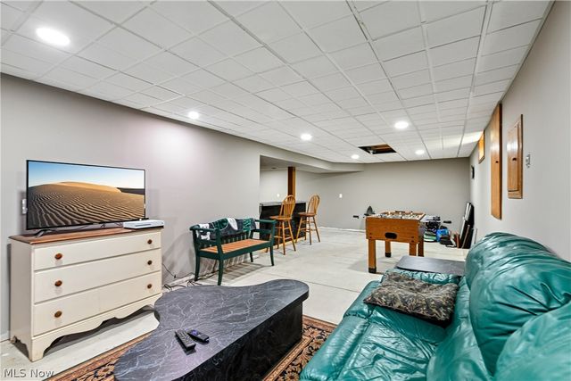 2660 S Medina Line Road, Wadsworth, OH 44281