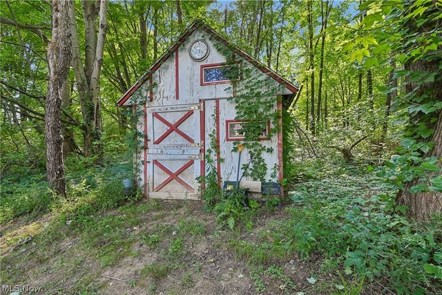 2660 S Medina Line Road, Wadsworth, OH 44281