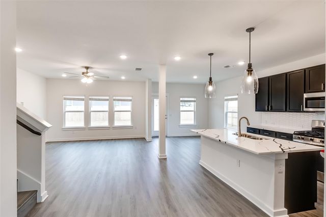 15501 Lustrous Amber CV, Del Valle, TX 78617