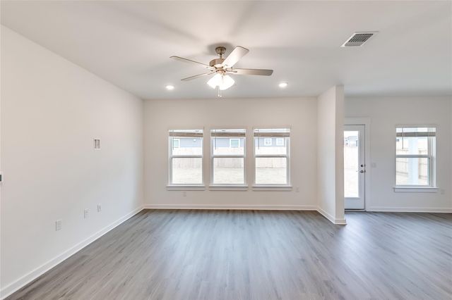 15501 Lustrous Amber CV, Del Valle, TX 78617