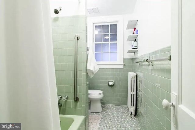 565 23RD PL NE, Washington, DC 20002