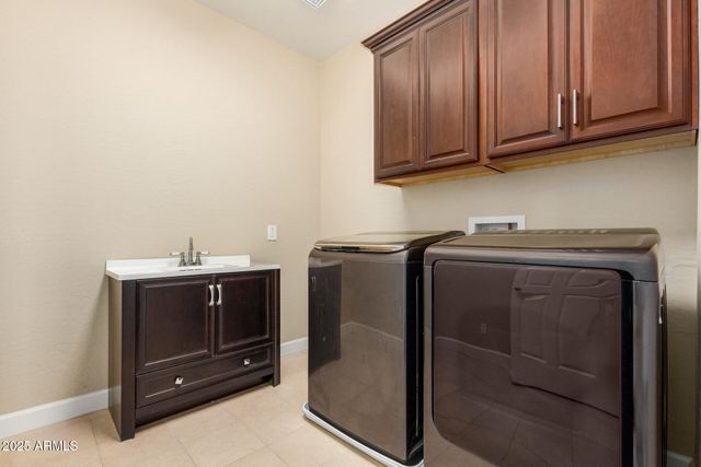 920 W GRAND CANYON Drive, Chandler, AZ 85248