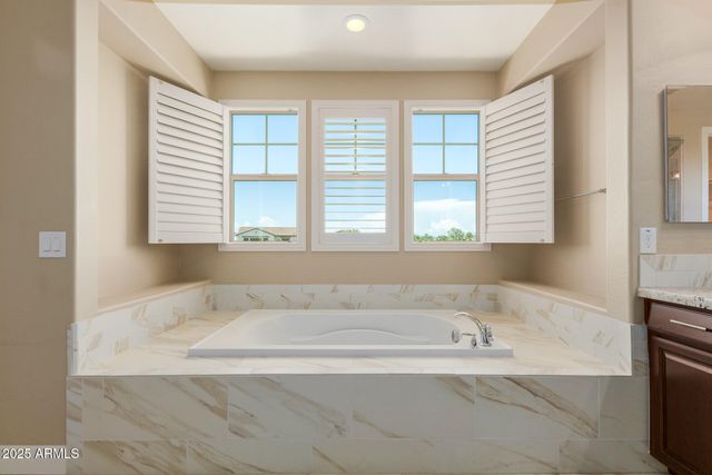 920 W GRAND CANYON Drive, Chandler, AZ 85248