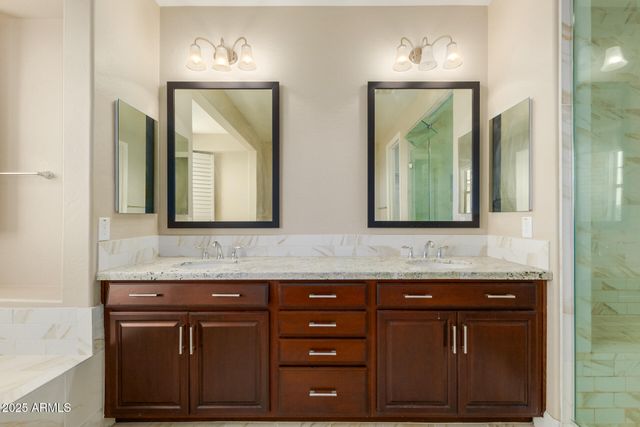 920 W GRAND CANYON Drive, Chandler, AZ 85248