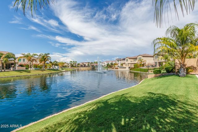 920 W GRAND CANYON Drive, Chandler, AZ 85248