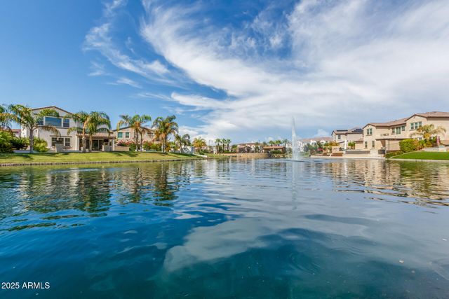 920 W GRAND CANYON Drive, Chandler, AZ 85248