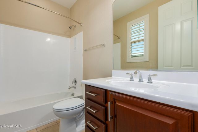 920 W GRAND CANYON Drive, Chandler, AZ 85248