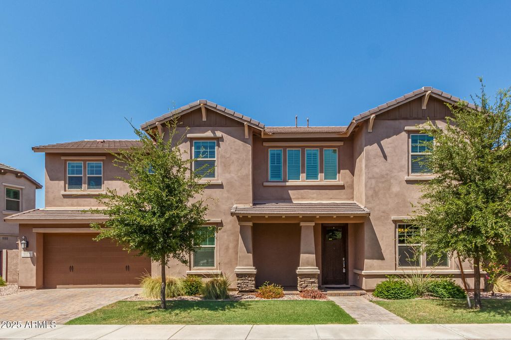 920 W GRAND CANYON Drive, Chandler, AZ 85248