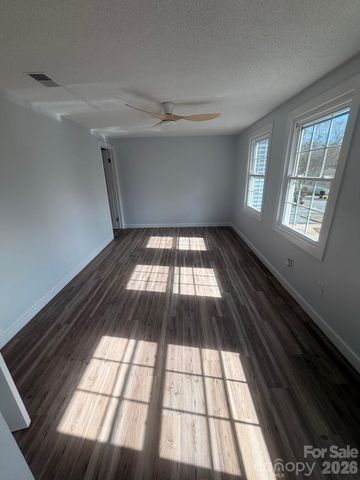 7539 Holly Grove Court, Charlotte, NC 28227