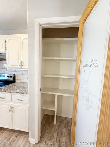 415 S 1st Street, Morris, OK 74445