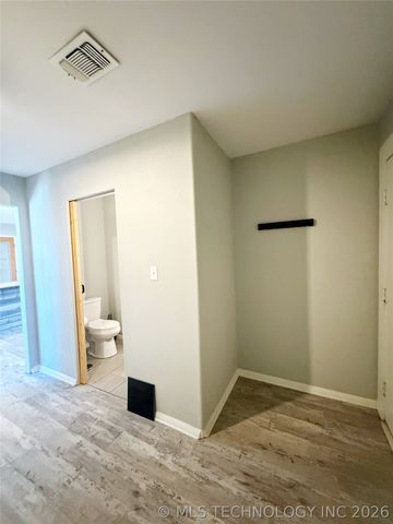 415 S 1st Street, Morris, OK 74445