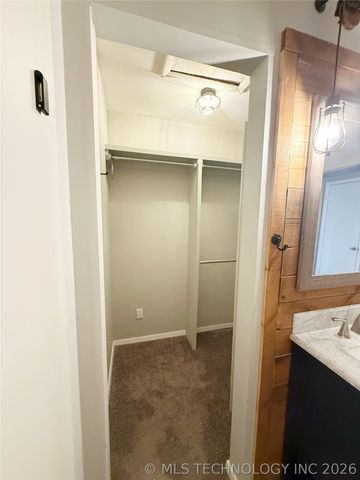 415 S 1st Street, Morris, OK 74445