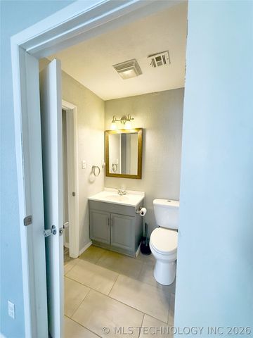 415 S 1st Street, Morris, OK 74445