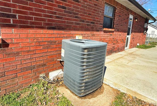 415 S 1st Street, Morris, OK 74445