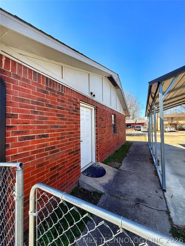 415 S 1st Street, Morris, OK 74445