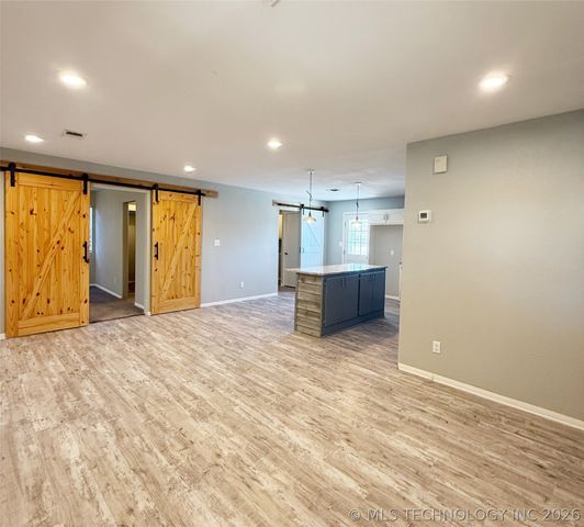 415 S 1st Street, Morris, OK 74445